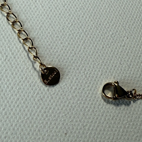 Hand Chain 18K Gold Plated Stainless Steel 
 Wrist Chain with Finger Fashion - Picture 12 of 15